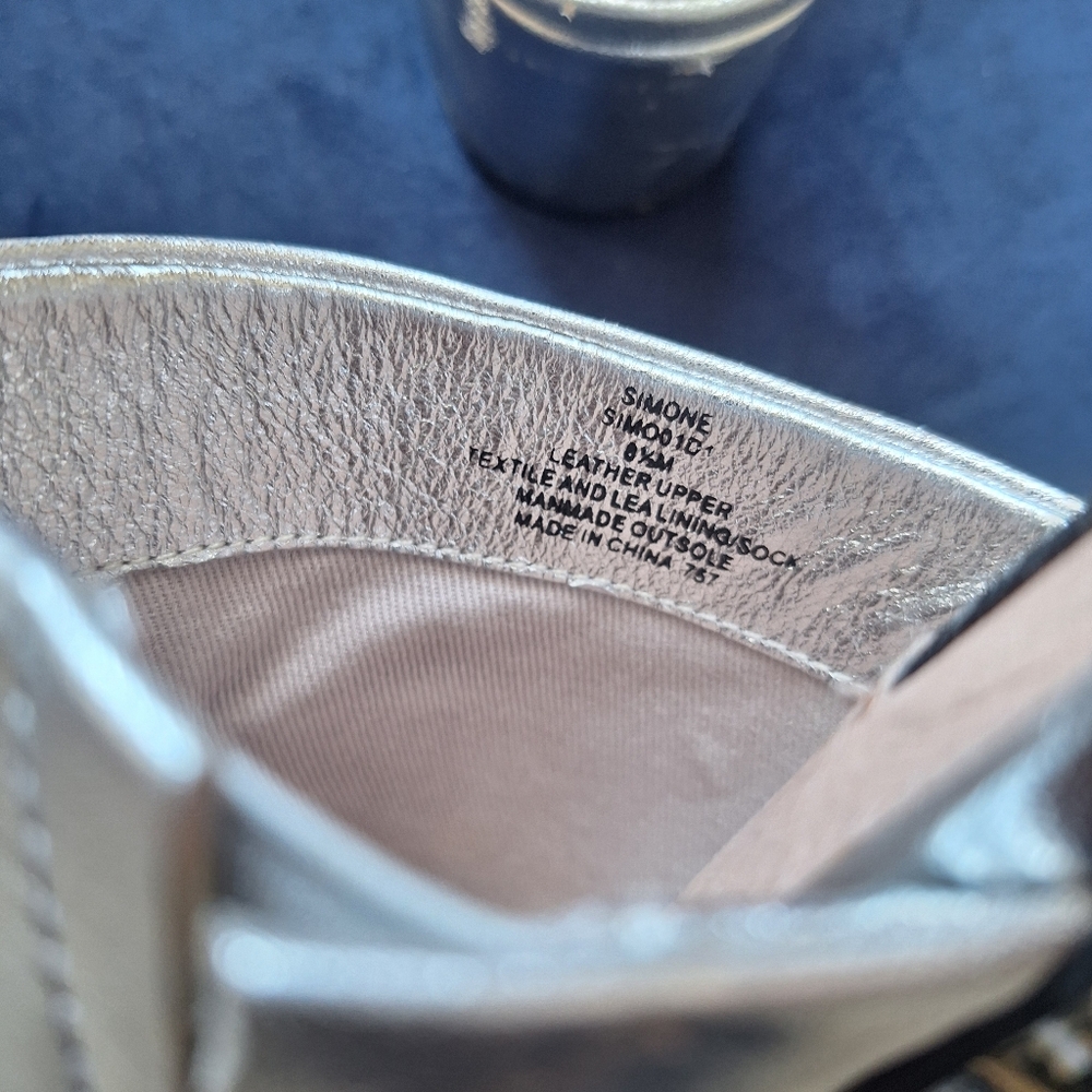 Steve Madden Metallic Silver Women's Mules 8 1/2 - Picture 6 of 6